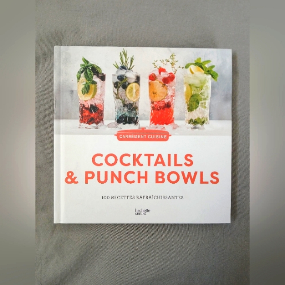 NWOT Cocktails & Punch Bowls French Recipe Book